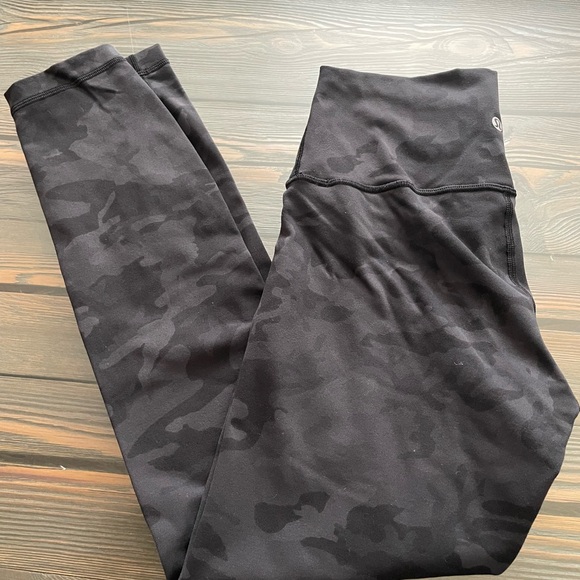 Lululemon Athletica Black Camouflage Leggings - Picture 1 of 7